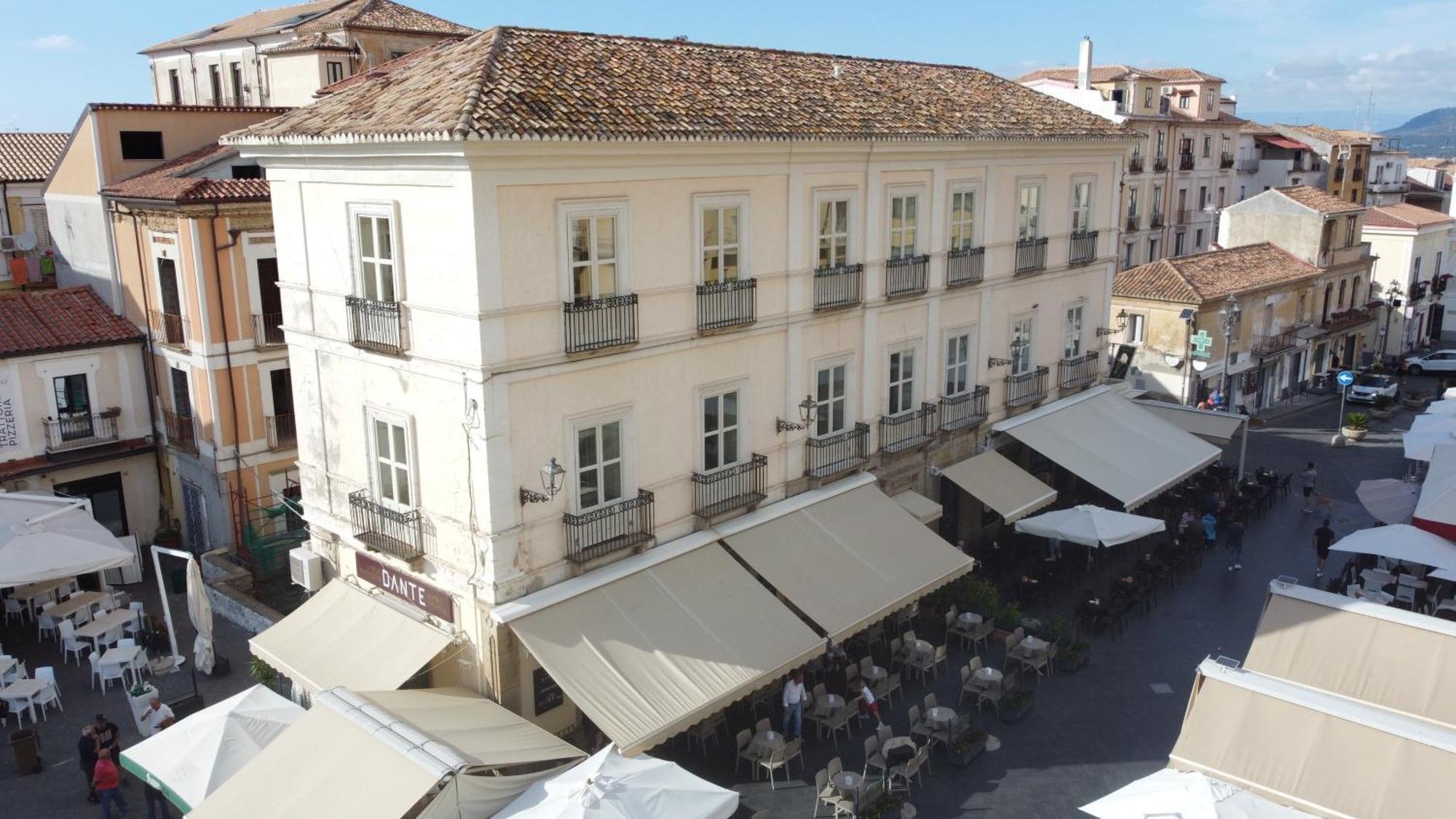 Hotel Della Piazza Pizzo  Eksteriør billede