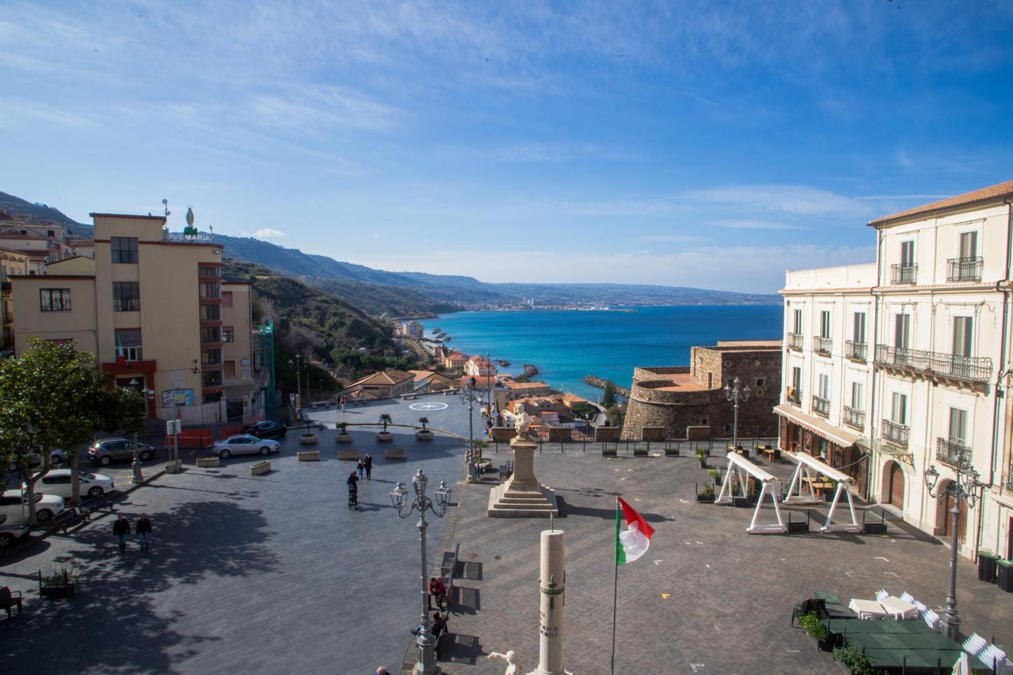 Hotel Della Piazza Pizzo  Eksteriør billede